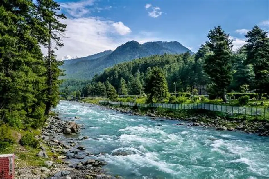 Classic Kashmir Trio: Srinagar, Gulmarg & Pahalgam